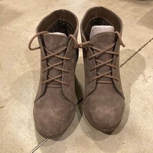 Madden Girl Beige Suede Booties Size 6.5